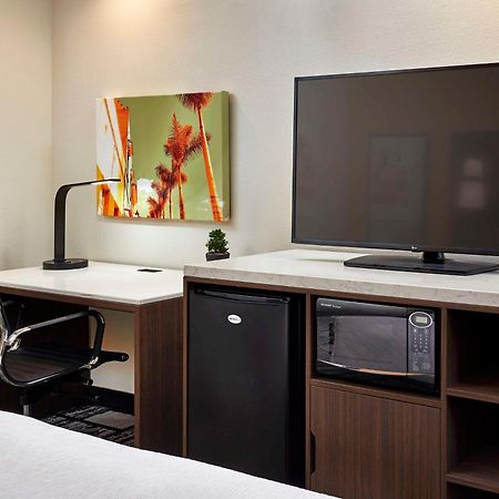 Best Western Plus Meridian Inn&Suites, Anaheim-Orange Bagian luar foto