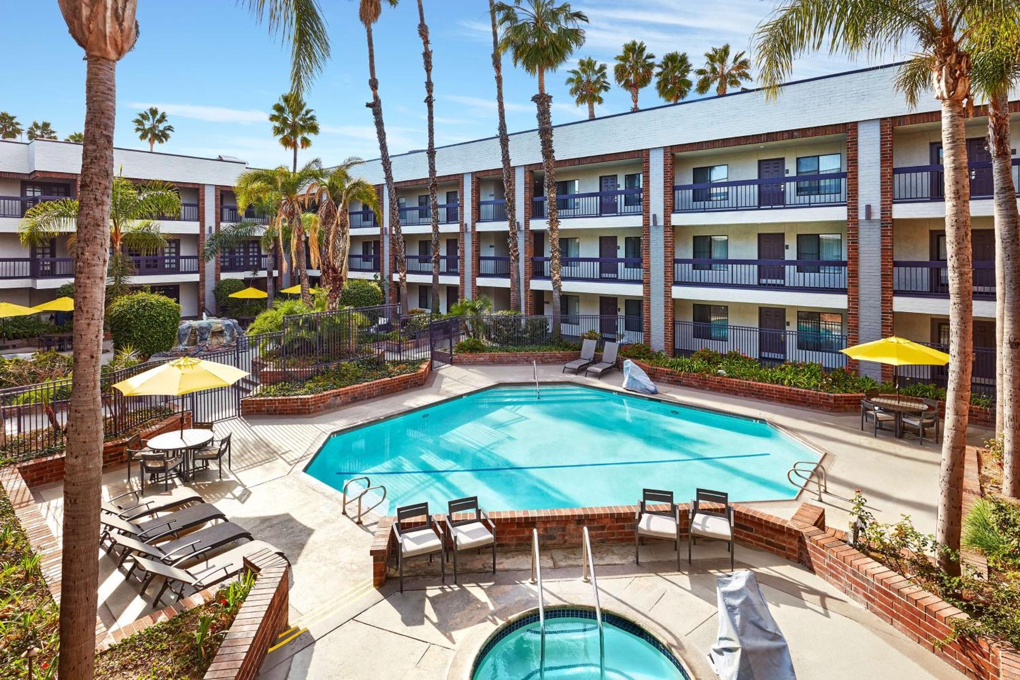 Best Western Plus Meridian Inn&Suites, Anaheim-Orange Bagian luar foto